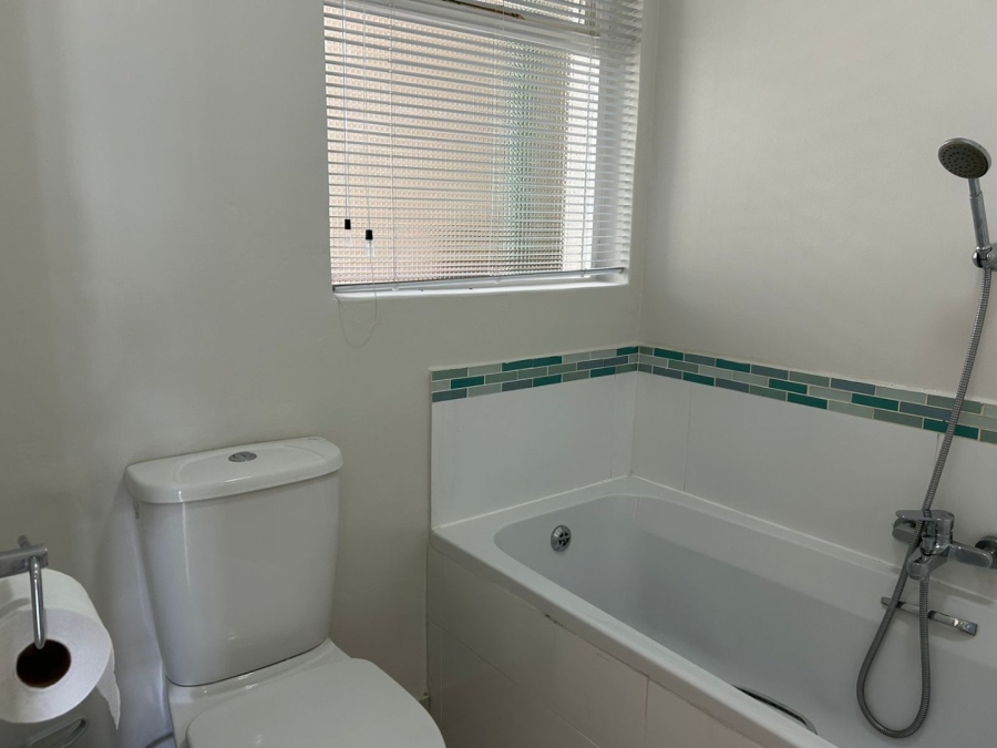 1 Bedroom Property for Sale in Mouille Point Western Cape